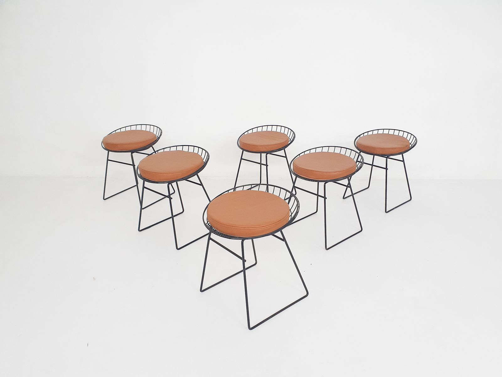 Cees Braakman For Pastoe Km05 Metal Wire Stool, The Netherlands 1958 photo vinterior
