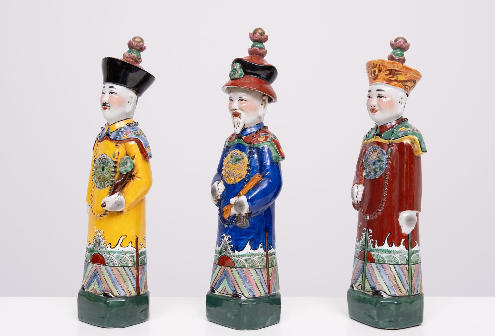Set Van 3 Chinese Porseleinen Decoratieve Figuren In Qing Stijl photo 675.0