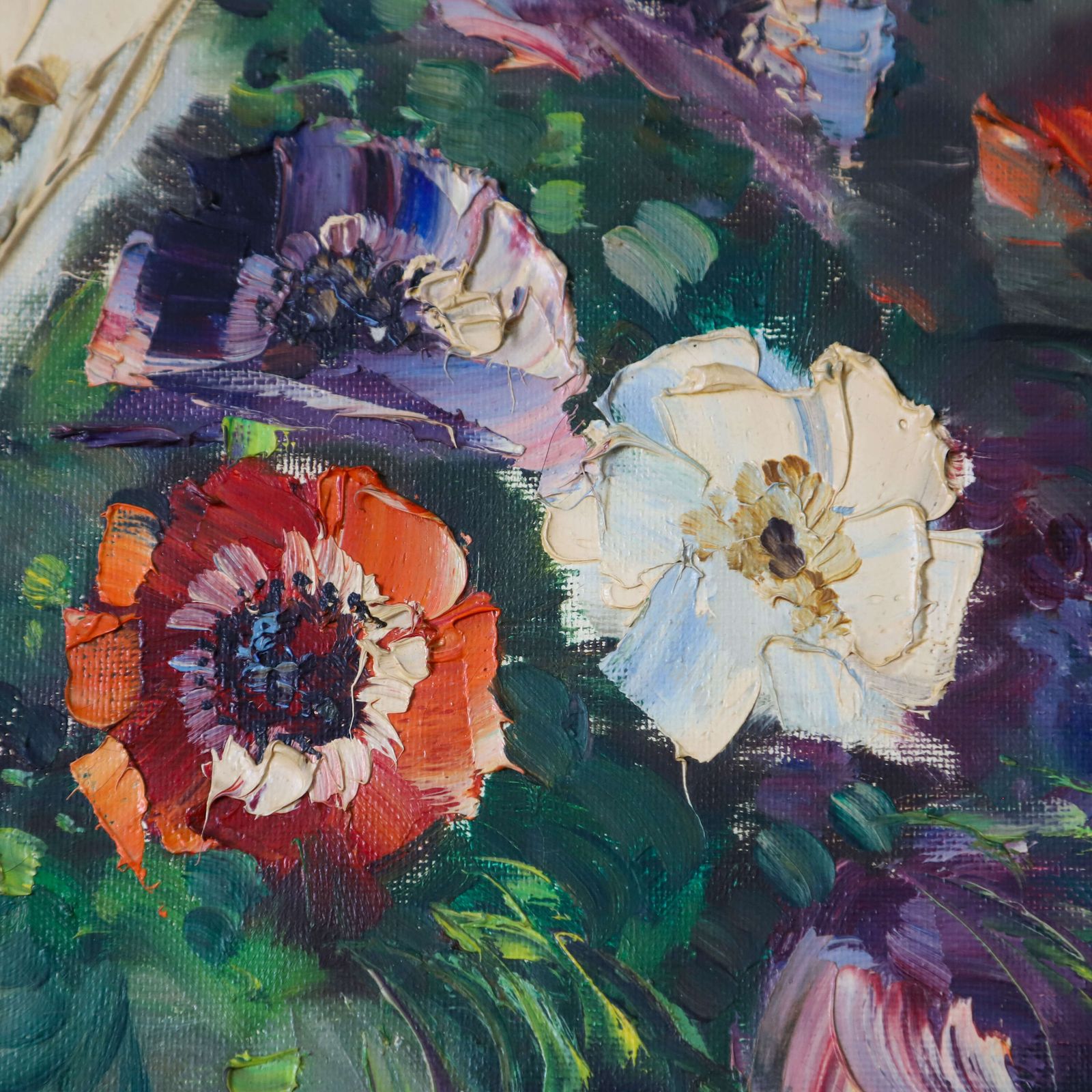 Charming English Still Life: Anemones & Fruit, 1940s 50s, Gilt Moulded Frame photo vinterior