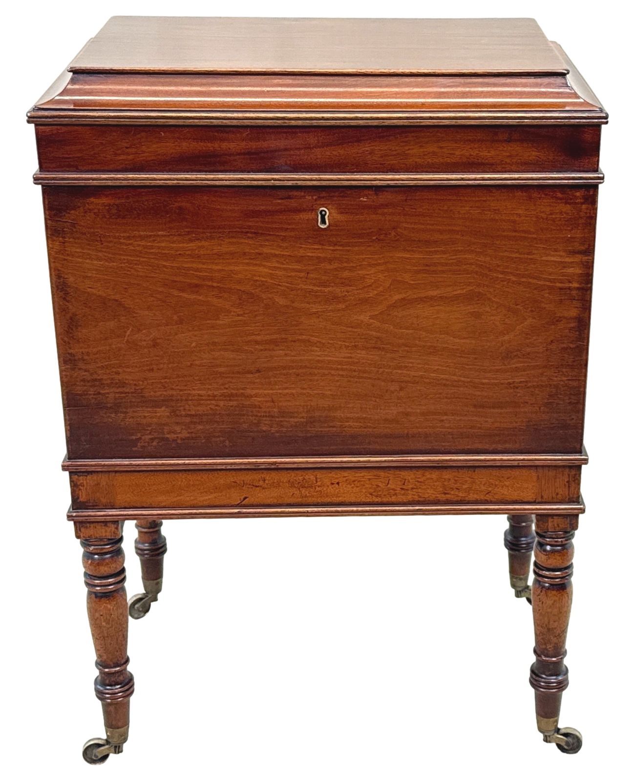 photo furniture Small Georgian Mahogany Box Cellarette (England, Circa 1800)