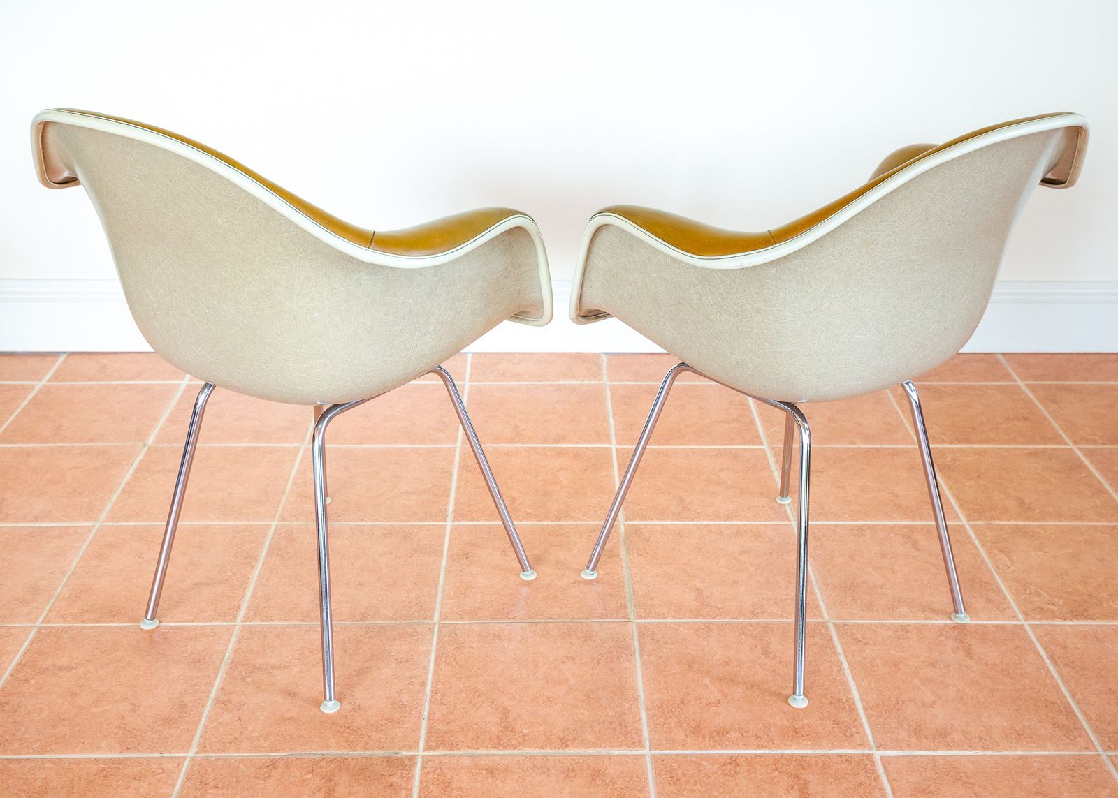 Pair Of Eames Herman Miller Dax Leather Armchairs Vitra 1960s Mcm Space Age Rope Edge Shell Bucket Vitra Caramel Leather Lounge Easy Dining Occasional photo vintage