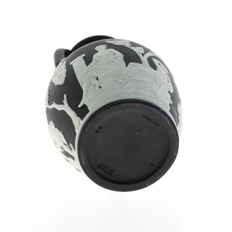 Wedgwood Black Basalt Jasperware Ceramic Porcelain Copy Of The Portland Vase photo 675.0