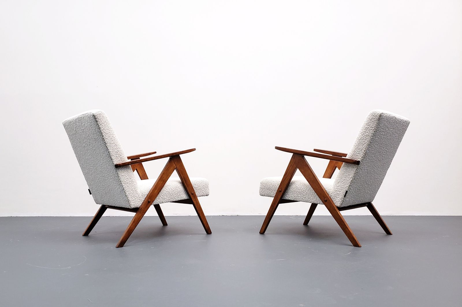 1960 Mid Century Easy Chair Model B 310 Var In Ivory Boucle photo Furniture