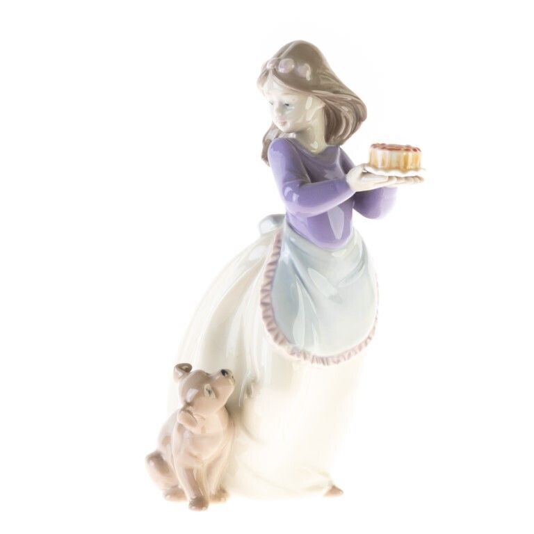 Nao By Lladro Fine Porcelain Sculpture Of A Girl Presenting A Birthday Cake To A Puppy