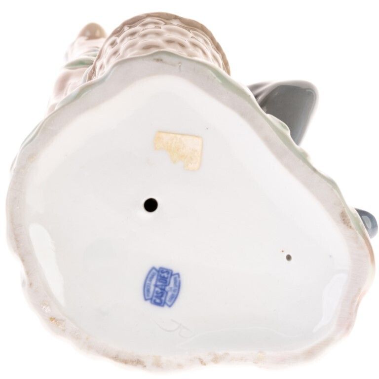 Casades Spanish Fine Porcelain Sculpture In The Lladro Style photo for sale