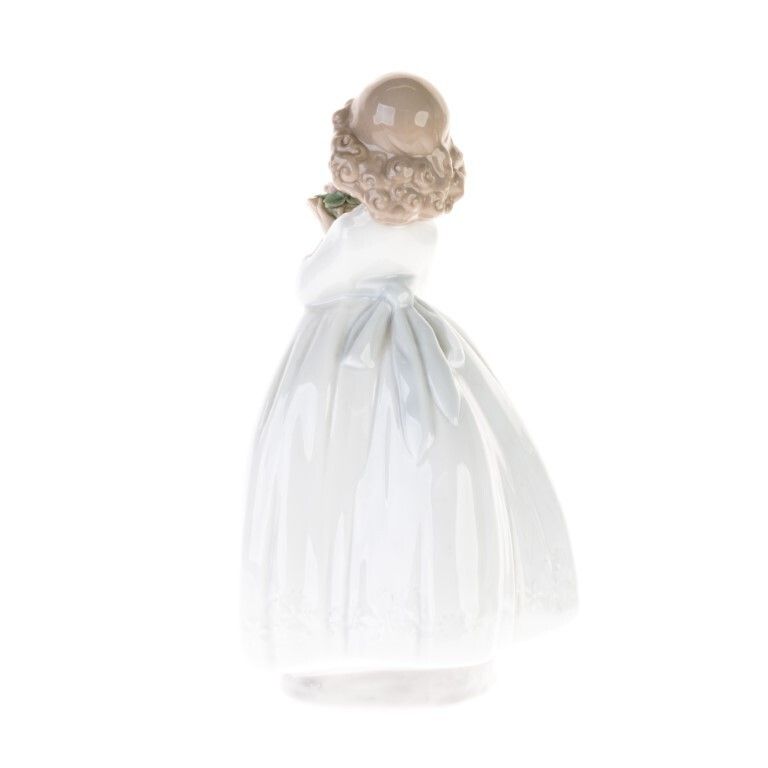 Nao By Lladro Fine Porcelain Sculpture Of A Girl With Flowers photo for sale