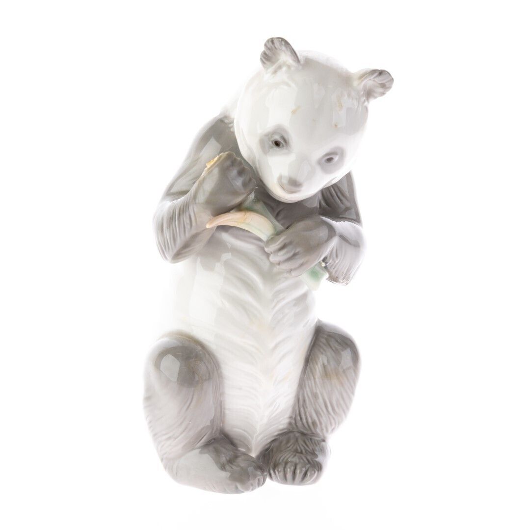 Nao By Lladro Porcelain Ceramic Panda Bear Sculpture