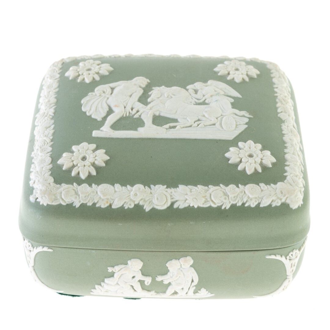 Mid Century Wedgwood Green Jasperware Porcelain Bas Relief Lidded Neoclassical Trinket Box