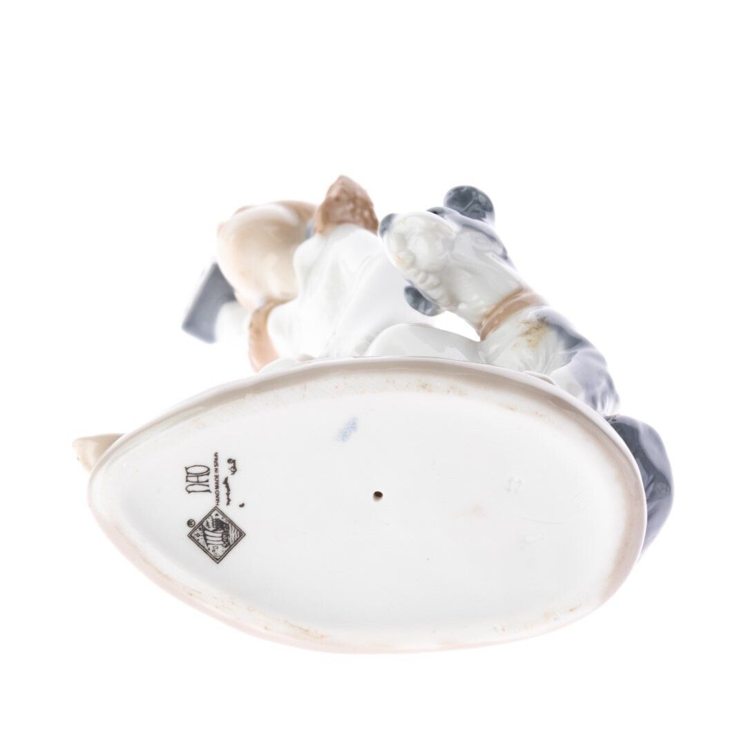 Nao By Lladro Porcelain Ceramic Girl With Lantern Sculpture photo furniture