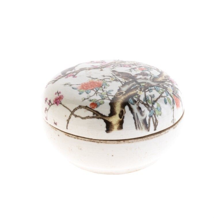 Chinese Famille Rose Porcelain Ceramic Lidded Box Depicting Birds On Blossom Tree photo furniture