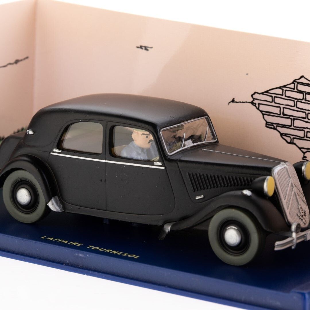 Tintin 15cv Citroen From “The Calculus Affair” 1/43 Scale Diecast Model Vehicle photo furniture