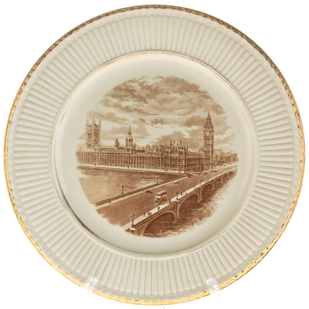 Late Art Deco Wedgwood Creamware Ceramic Pottery “Old London Views – Houses Of Parliament” Plate
