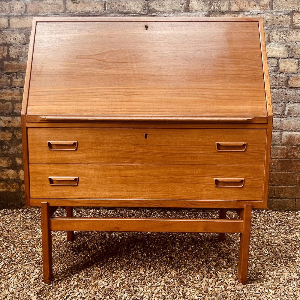 Model 68 Bureau By Arne Wahl Iversen For Vinde Møbelfabrik, Denmark, 1960s