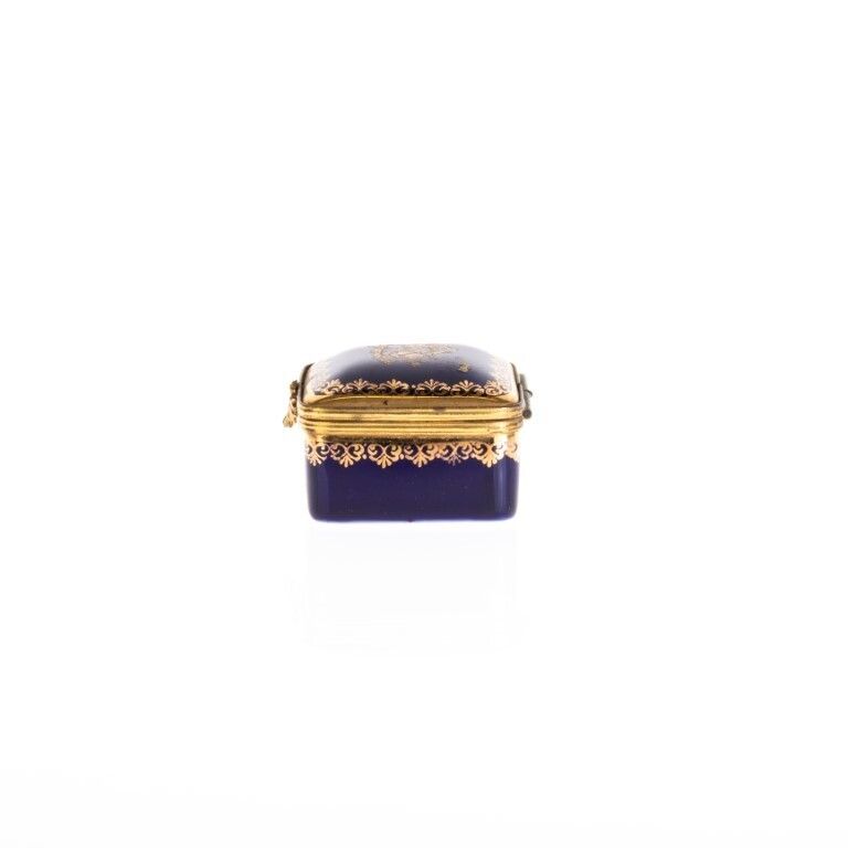Mid Century French Limoges Cobalt Gilt Porcelain Pill Box photo 55.0