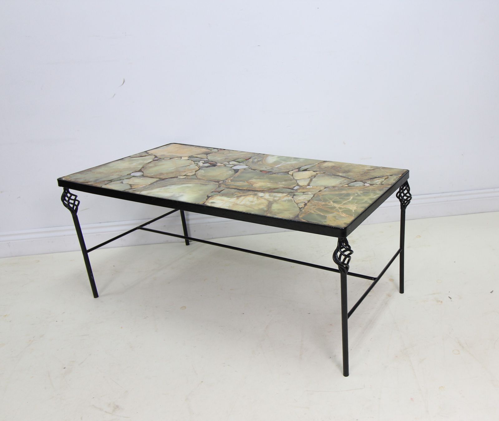 285.0 Attractive Stone Top Coffee Table On Metal Feet   Unusual photo