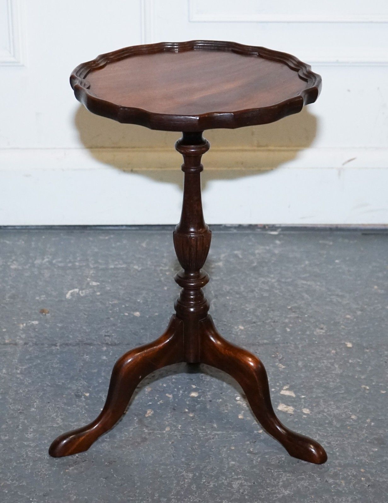 Lovely  Flamed Mahogany Piecrust Top Side End Wine Tripod Table photo Furniture