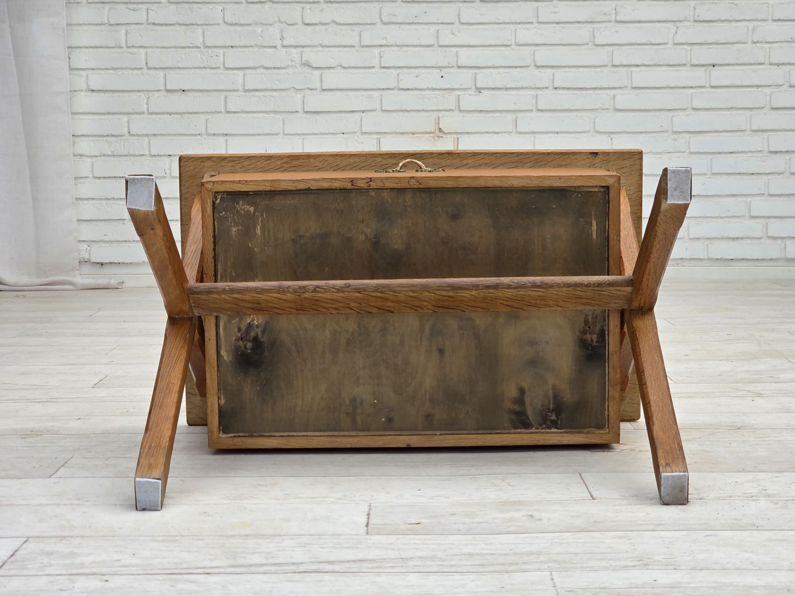 photo vintage Scandinavisch Bijzettafeltje Met Lade, Ca. Jaren 1970. Massief Eikenhout, Teakhout.