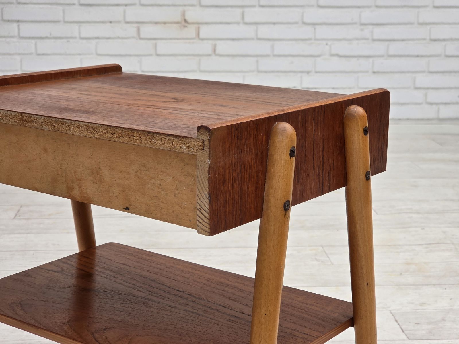 photo vintage 1970s, Swedish Side Table By Ab Carlstrom With Drawer, Teak Wood.
