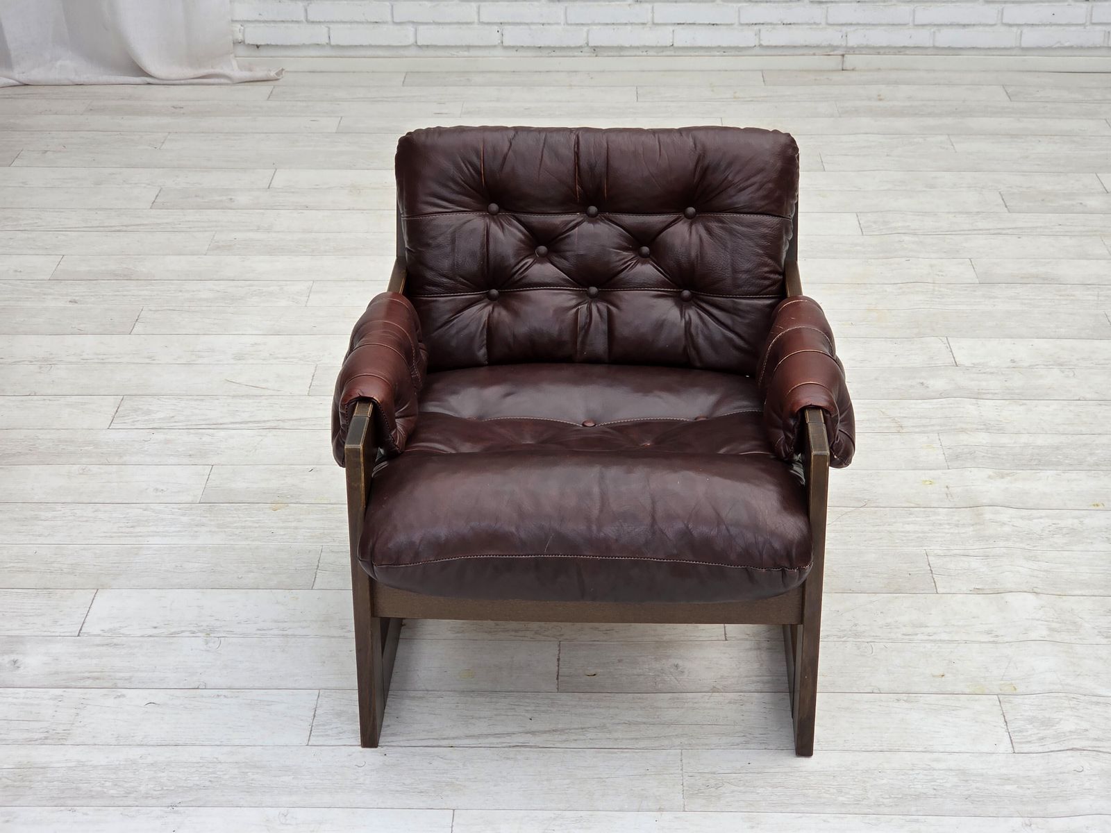 photo furniture 1970s, Scandinavian Armchair, Brown Furniture Leather, Dark Beech Wood.