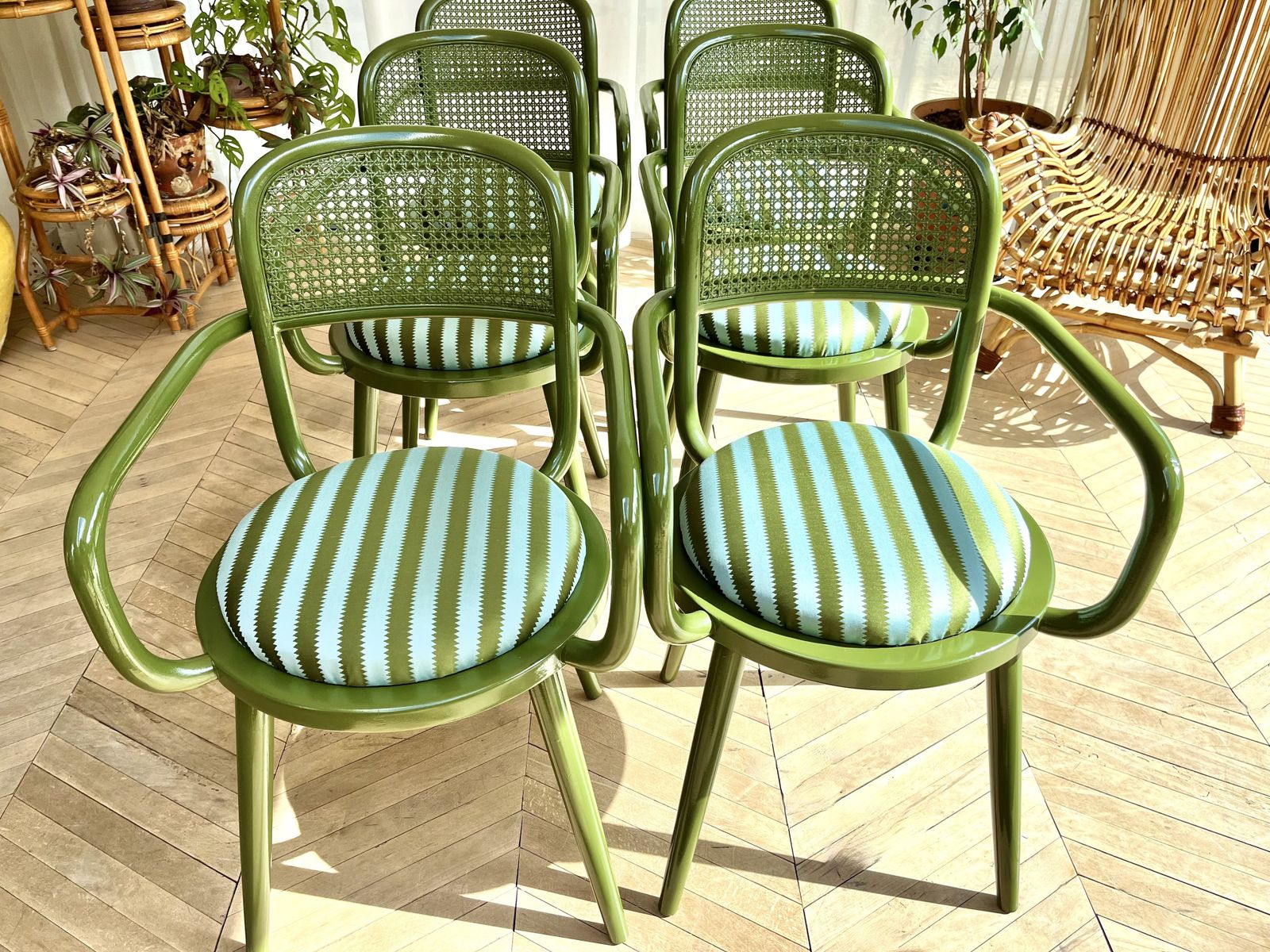 photo vintage Upholstered Set Of Six 1980s Italian Bistro Bentwood & Cane Green Lacquered Chairs