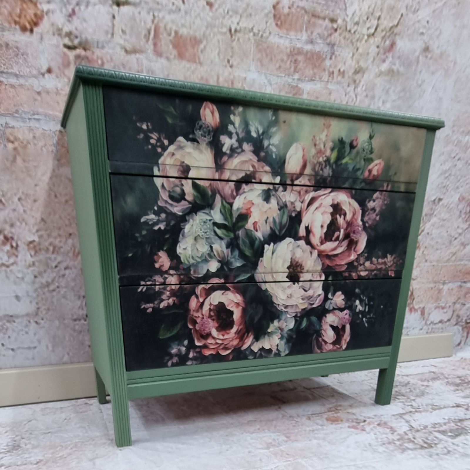 Bespoke Chest Of Drawers photo vinterior