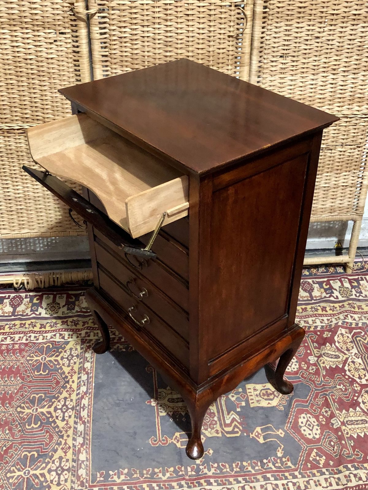 photo furniture Handsome Edwardian Mahogany Music Chest