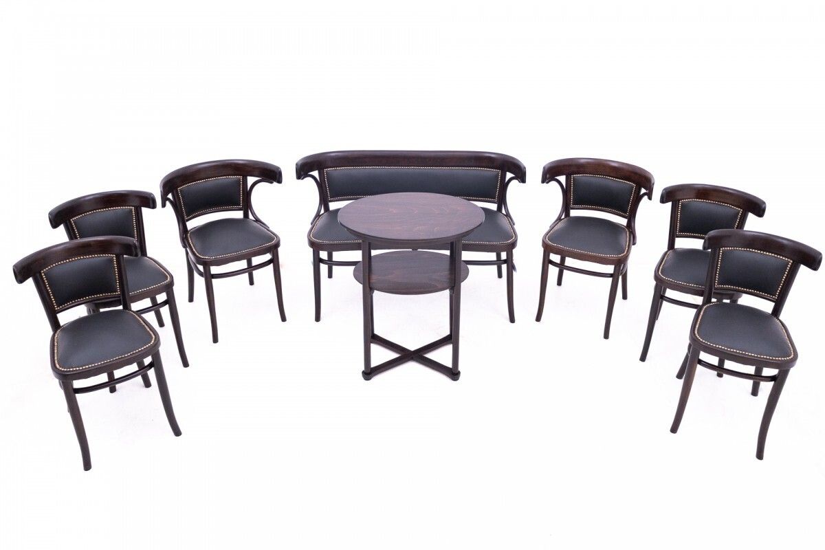 Thonet Furniture Set, Western Europe, Late 19th Century. After Renovation.