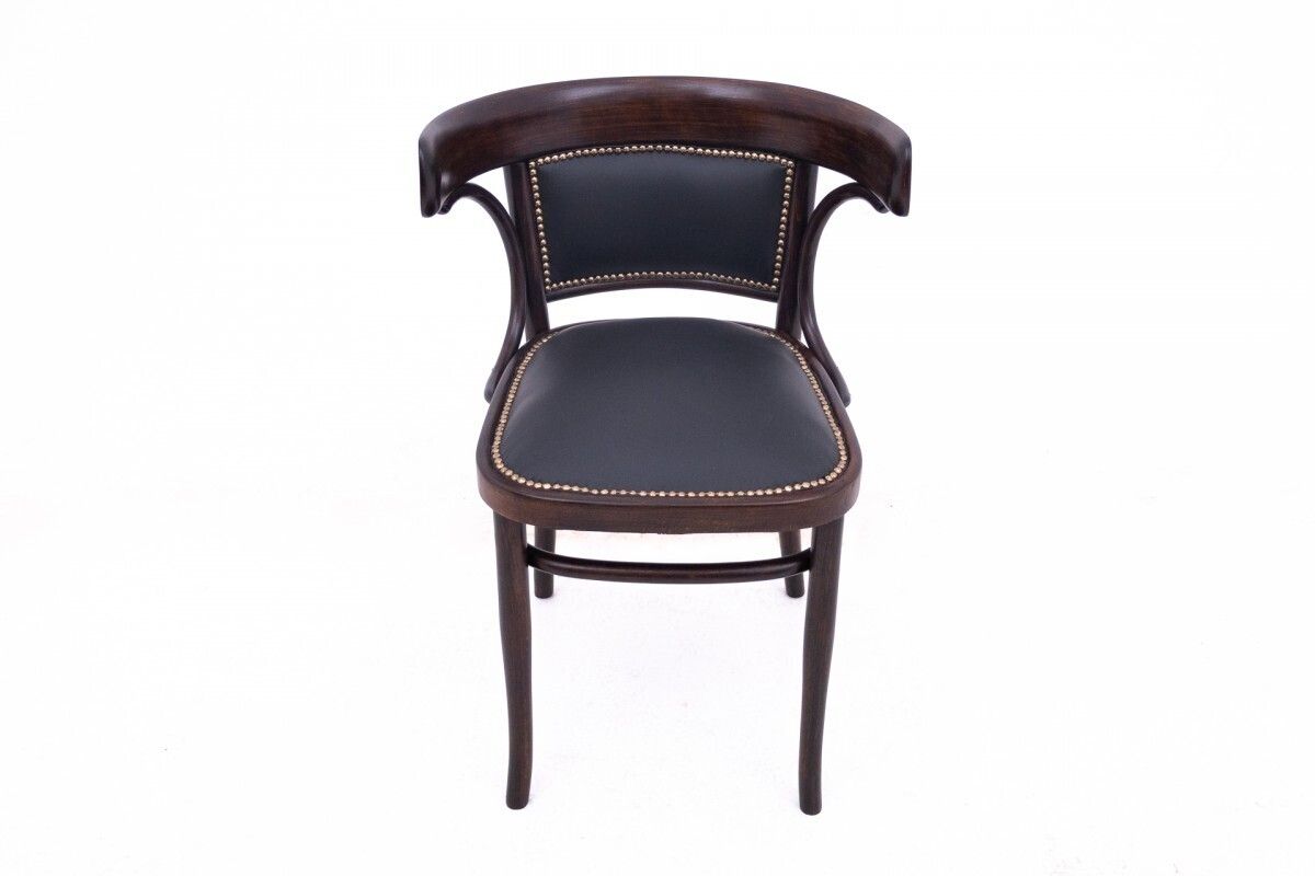 Thonet Furniture Set, Western Europe, Late 19th Century. After Renovation. photo Furniture