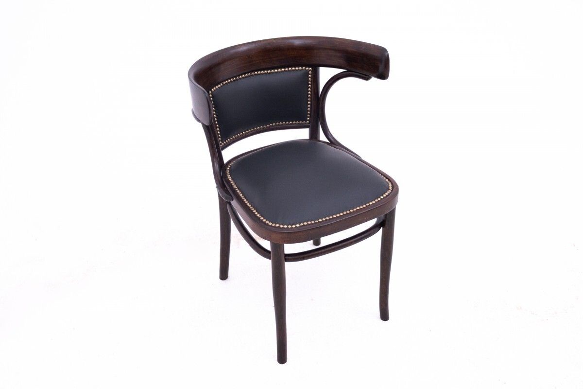 Thonet Furniture Set, Western Europe, Late 19th Century. After Renovation. photo vinterior