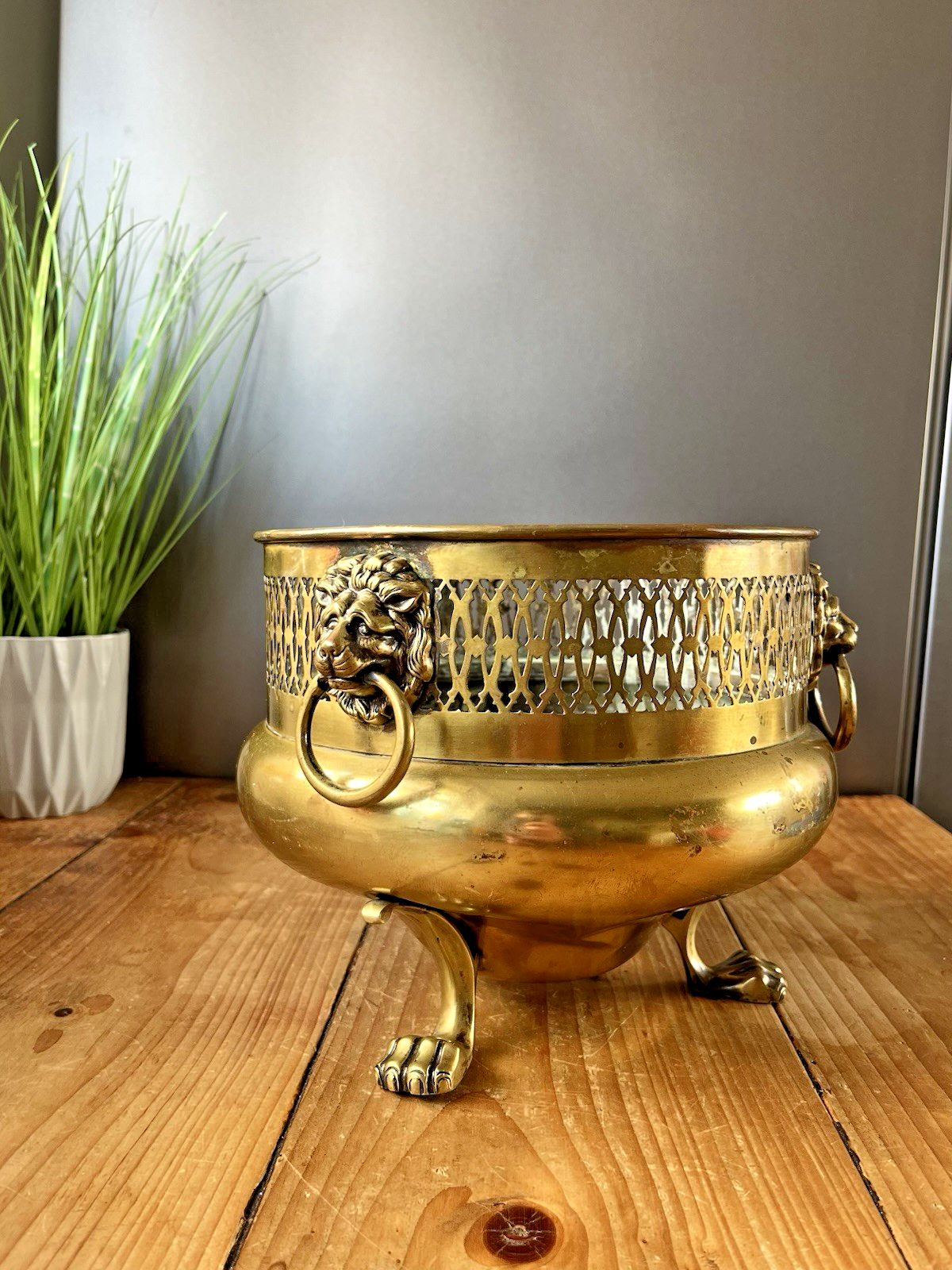 Antique Art Nouveau Brass William Soutter & Sons Plant Pot Lion Handles & Feet photo vinterior