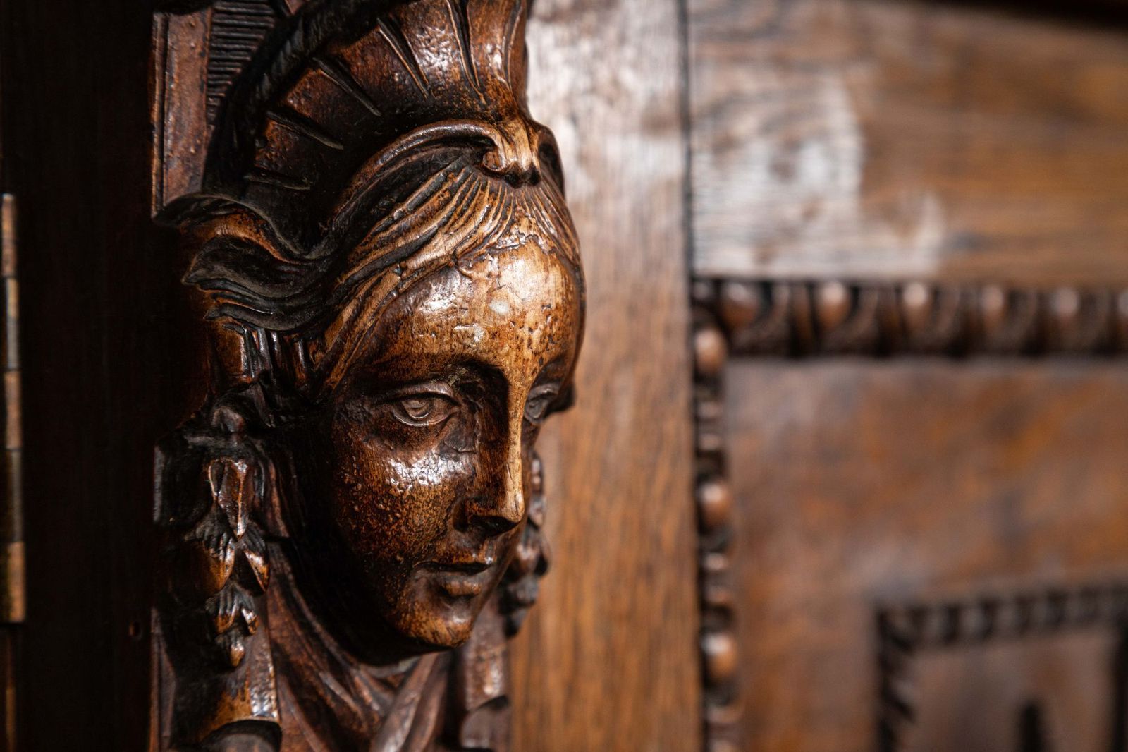 photo vintage Magnificent Monumental English 19thc Carved Oak Breakfront Glazed Bookcase
