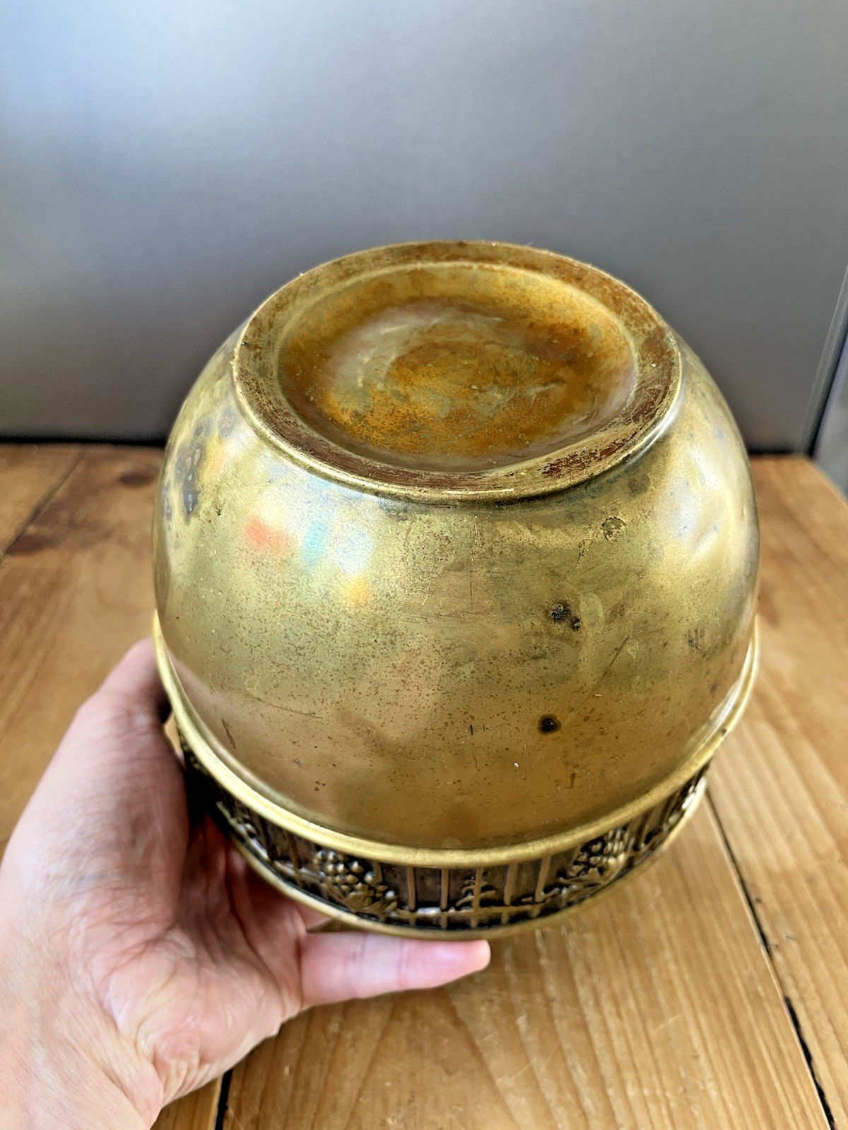 65.0 Antique English Arts & Crafts Brass Grapevine Leaf Berry Planter Plant Cacti Pot photo