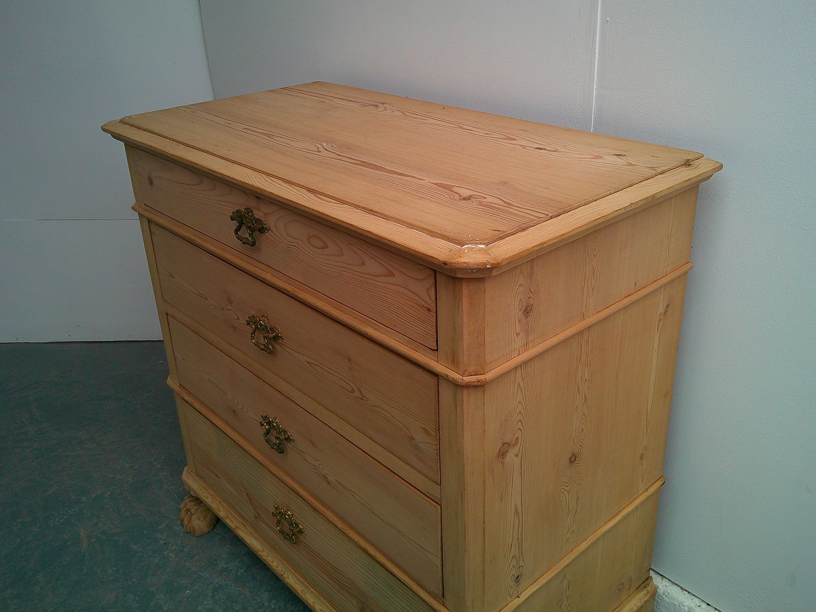 A Lovely Victorian Pine 4 Drawer Claw Foot Chest Of Drawers To Wax/Paint photo vinterior