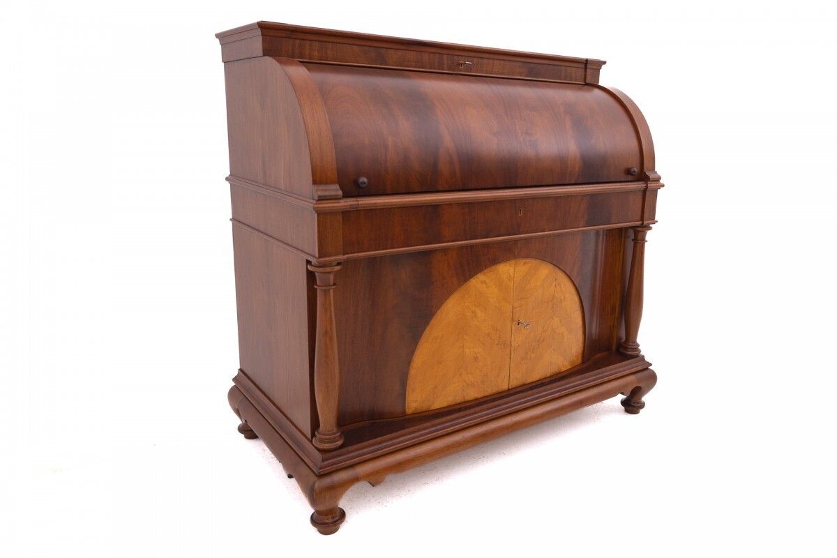 Antique Bureau, Northern Europe, Ca. 1910. photo 2069.0