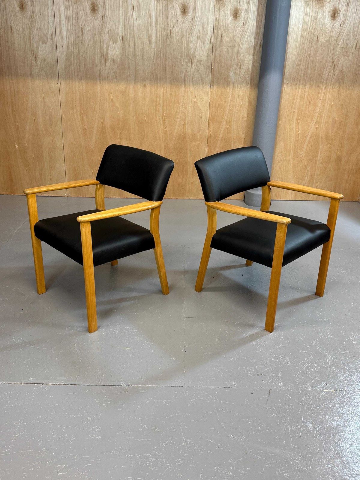 Parker Knoll Pk Mid Century Office Armchair In Black Vinyl Leather.. Fully Refurbished & Restored.. 10 Available. photo 99.0