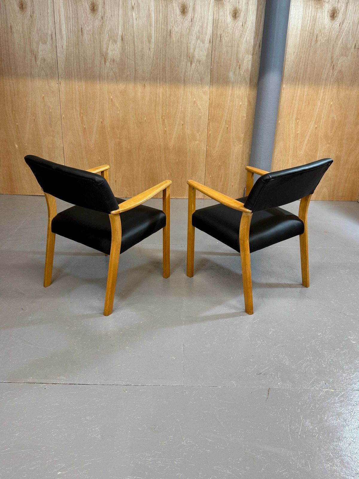 Parker Knoll Pk Mid Century Office Armchair In Black Vinyl Leather.. Fully Refurbished & Restored.. 10 Available. photo vinterior