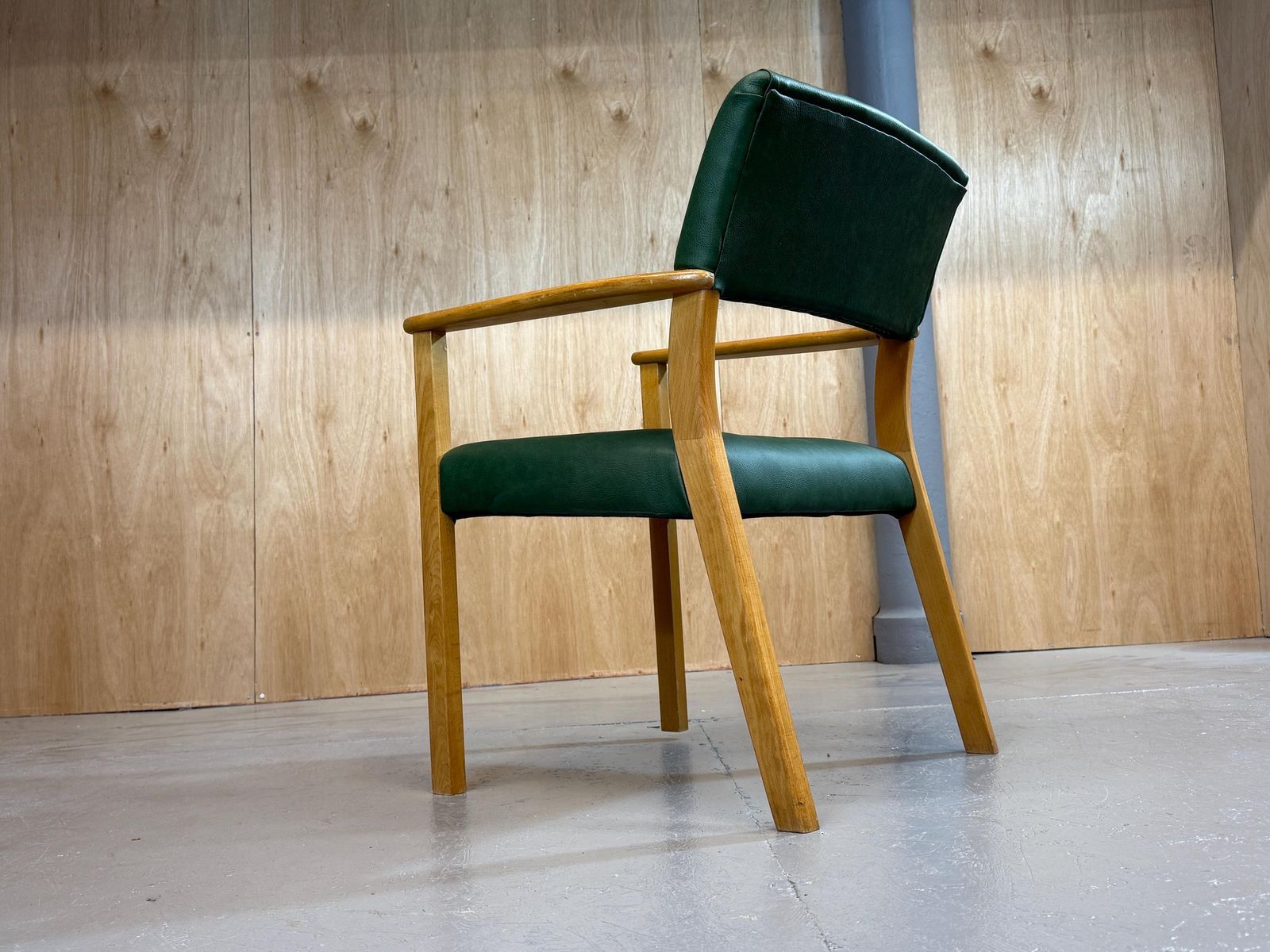 Parker Knoll Pk Mid Century Office Armchair In Green Antique Vinyl Leather.. Fully Refurbished & Restored.. photo furniture