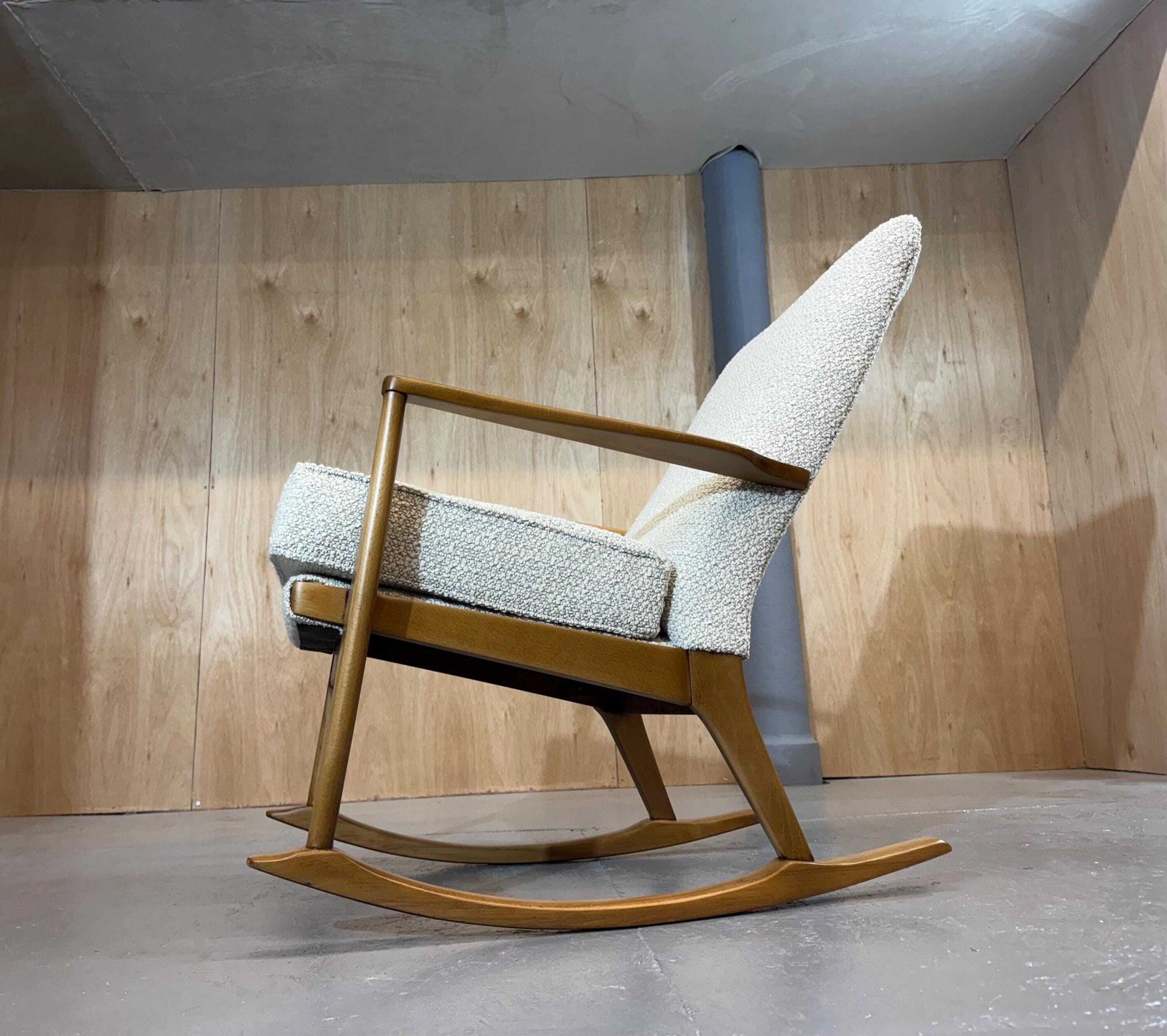 Parker Knoll Beautiful 1960’s Solid Beech Wooden Bespoke Rocker Armchair In Ivory Dusk Deep Boucle Fabric. Fully Refurbished & Restored. photo Furniture