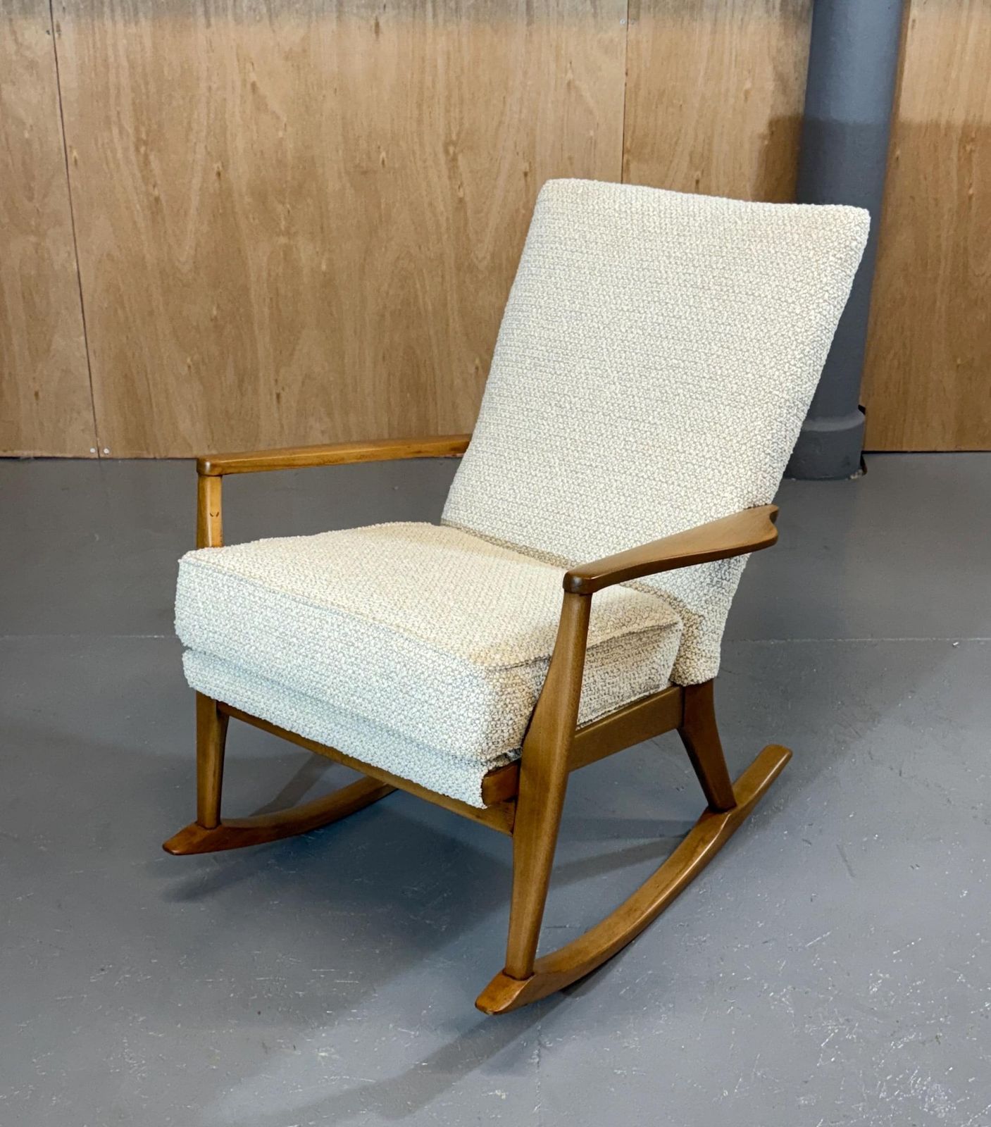 photo furniture Parker Knoll Beautiful 1960’s Solid Beech Wooden Bespoke Rocker Armchair In Ivory Dusk Deep Boucle Fabric. Fully Refurbished & Restored.