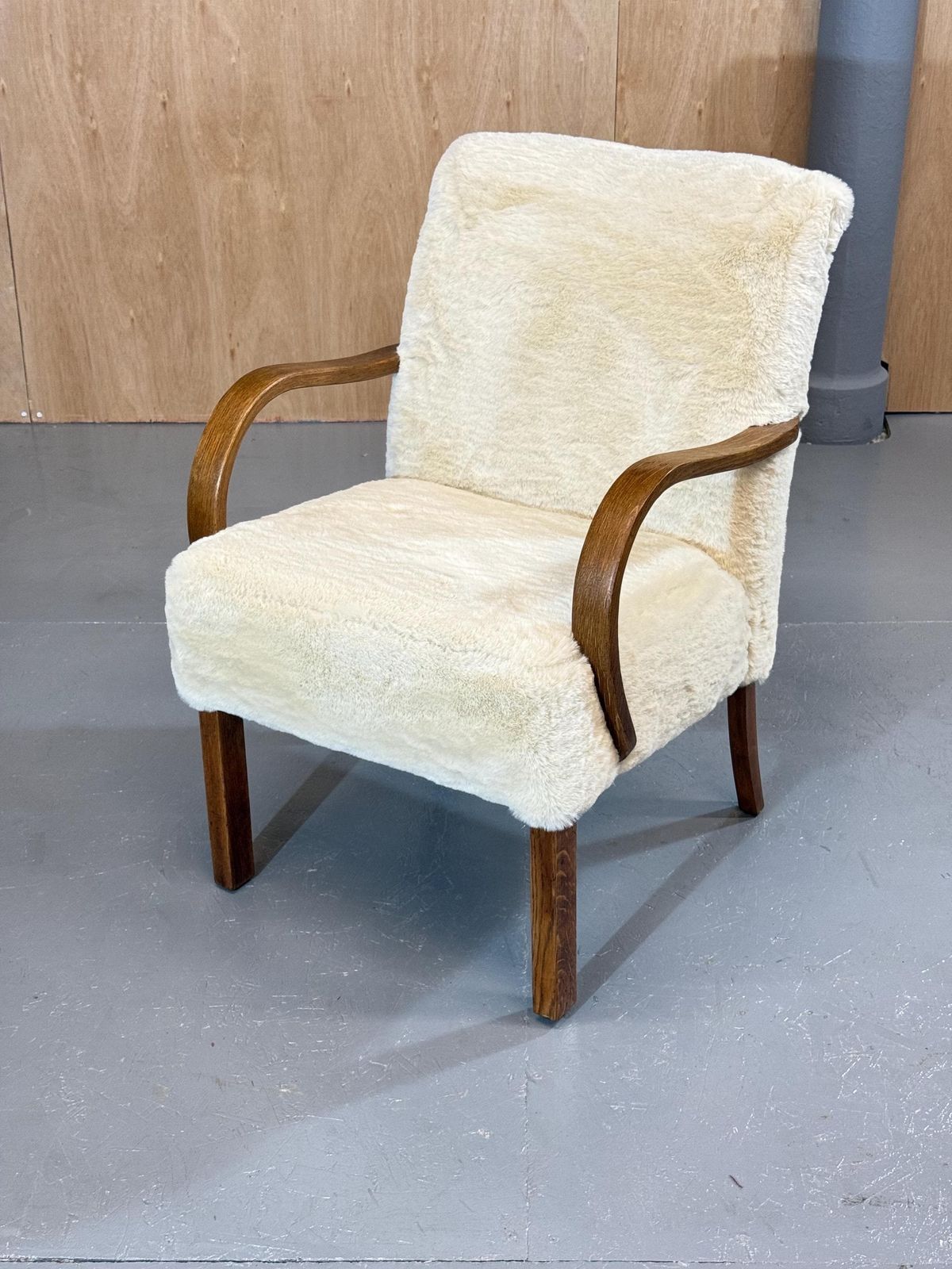 Parker Knoll Petite 1930’s Bespoke Utility Armchair In Oak And Polar Fleece Nordic Fur Luxury Fabric. Fully Refurbished & Restored. photo vinterior