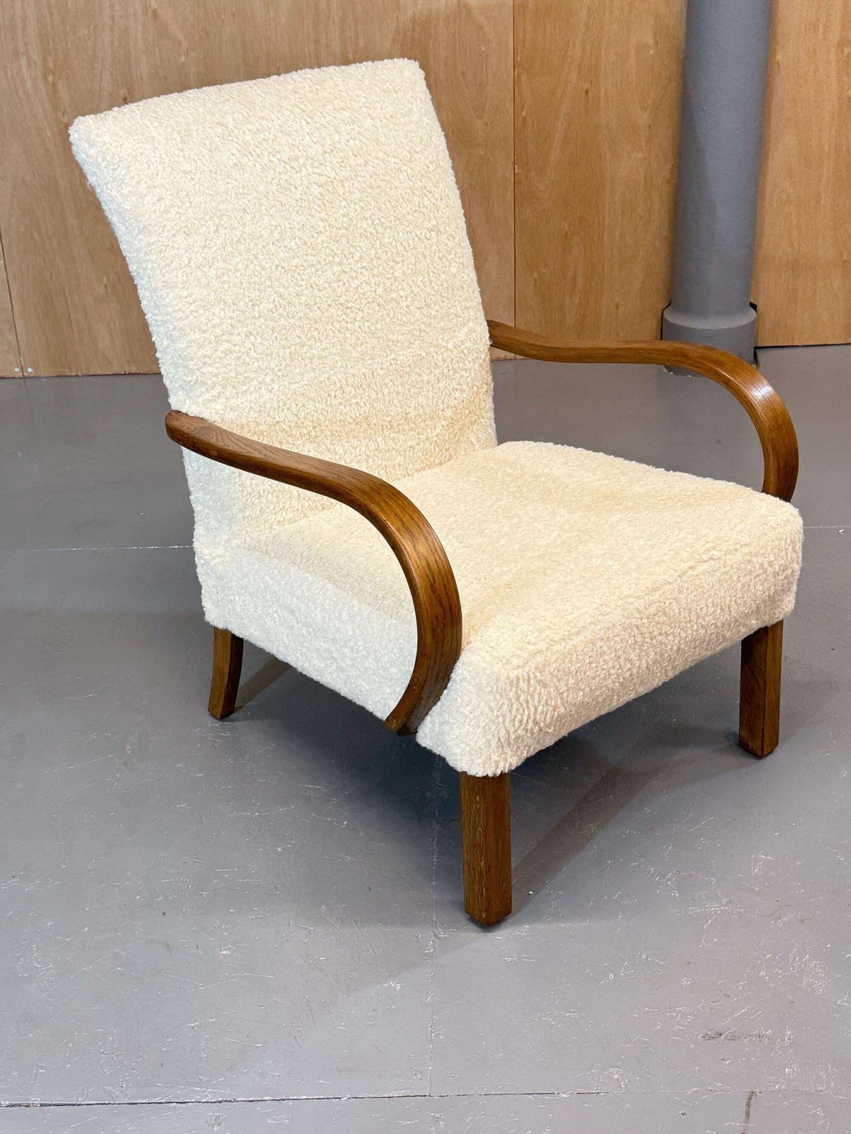 Parker Knoll Pk 704 1940’s Oak Armchair In (Faux) Lambs Sheep Fleece Plush Fabric Deep Boucle. Stunning Item.. Fully Refurbished & Restored photo vintage
