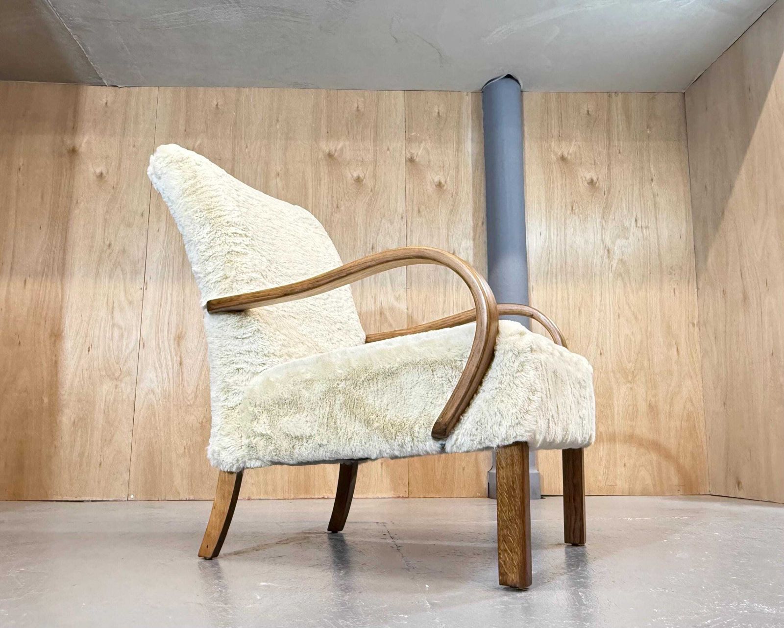 Parker Knoll Pk 704 1940’s Oak Armchair In Polar Fleece Nordic Fur Deep Pile Fabric. Stunning Item.. Fully Refurbished & Restored photo buy