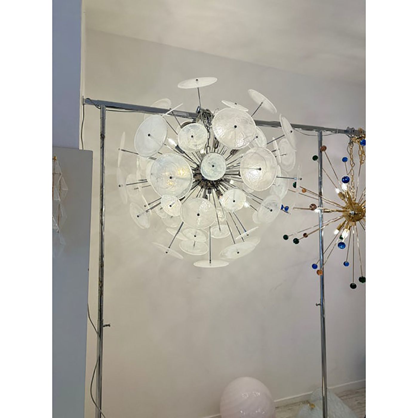 Contemporary Chromed Sputnik Chandelier With Venied White "Alabastro" Murano Glass Discs By Simoeng photo for sale