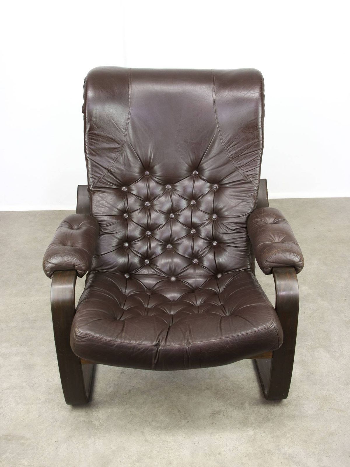 Luxurious Lounge Armchair In Leather, 1970s photo Furniture