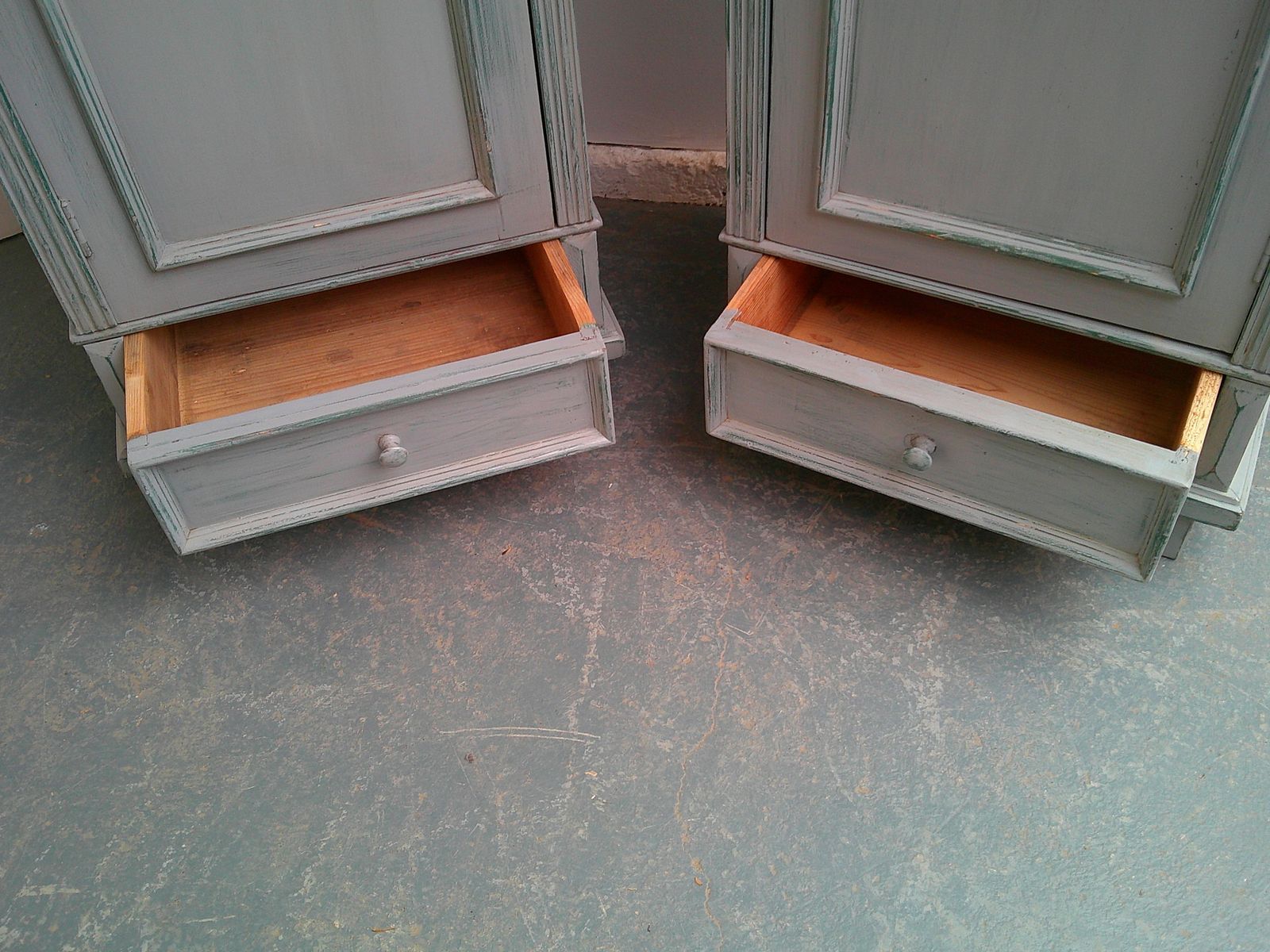 photo for sale A Cracking Pair Of Light Grey Antique Pine Kitchen / Bathroom Display Cabinets