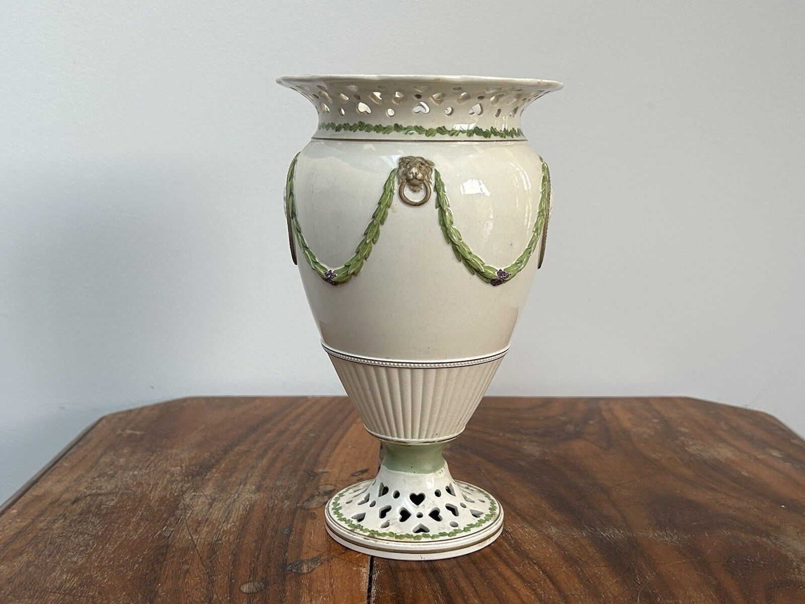 Wedgwood Creamware Pedistal Julius Caesar Vase photo furniture