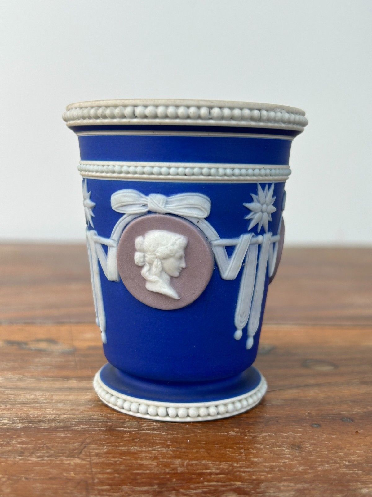 Wedgwood Antique Three Color Jasperware Medallion Vase Wedgwood Antique Blue photo buy