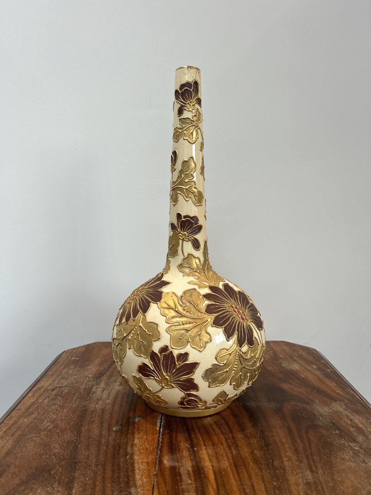 Wedgwood Golconda Ware Bulbous Vase Ceramic Wedgwood photo furniture