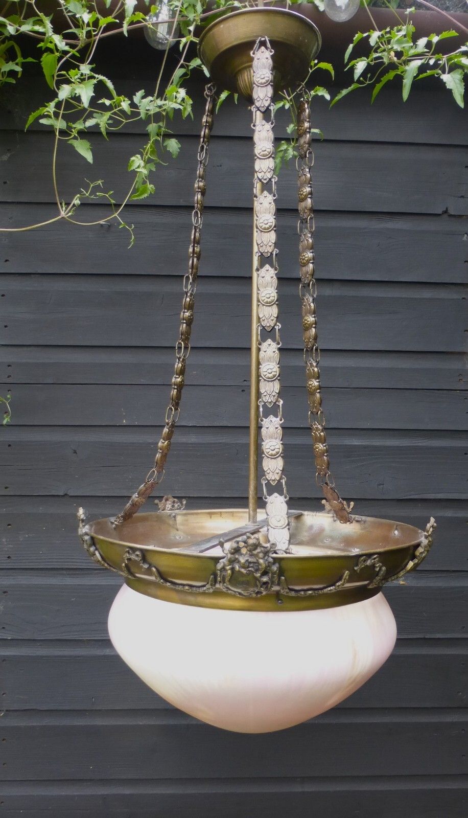 photo vintage Art Deco Metal Cherubs Putti Pink /  Cream Flash Glass Plafonnier Ceiling Light