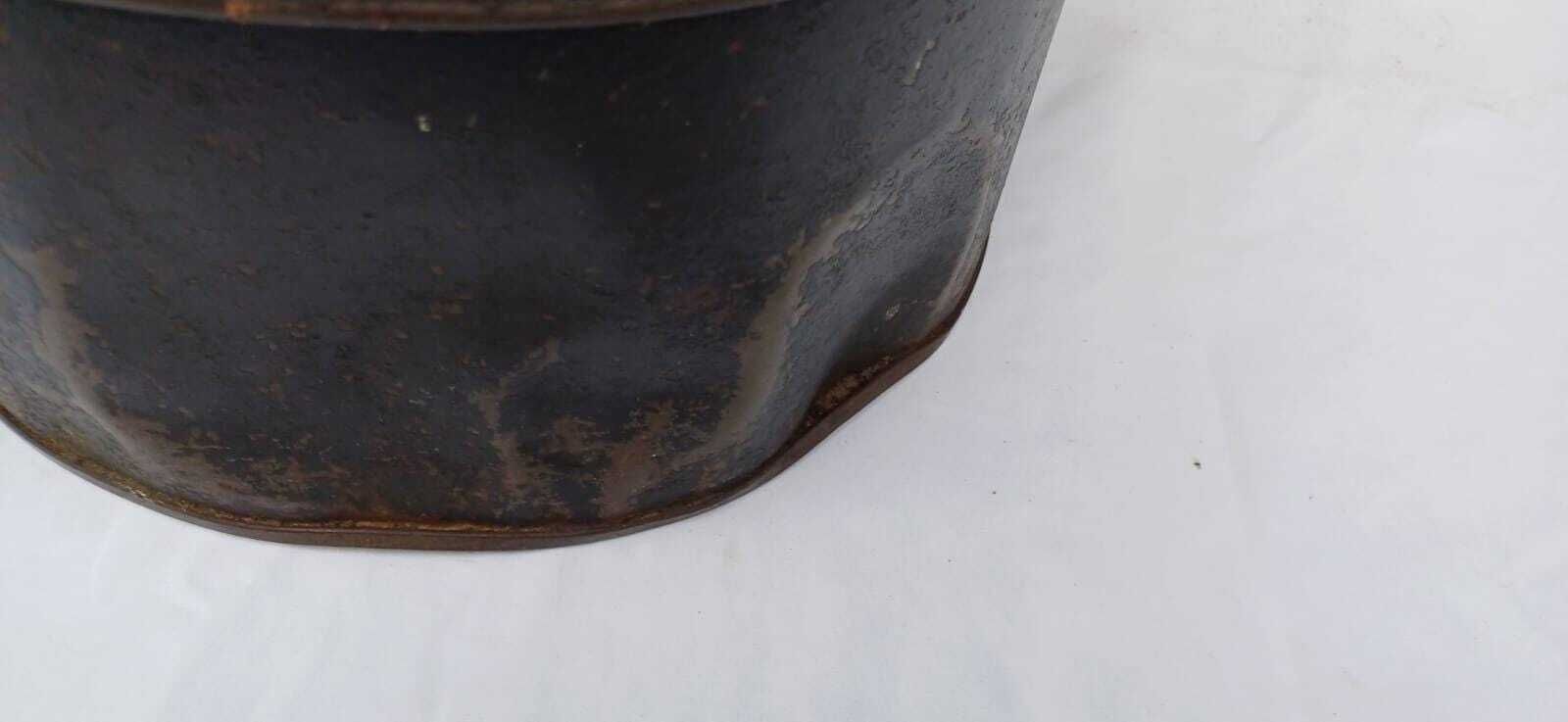 Antique Black Metal Hat Box, Rustic Industrial Storage Tin With Latch, 1920s Millinery Case, Steampunk Display Prop Decor photo vinterior